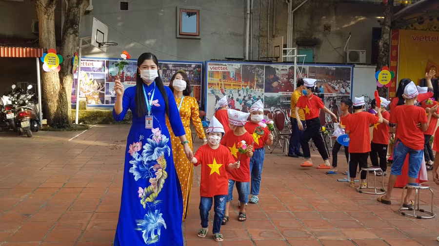 Hình ảnh lễ khai giảng tại Trung tâm Bảo trợ trẻ em mồ côi tàn tật Việt Trì.