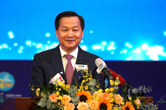 Phó Thủ tướng Lê Minh Khái phát biểu tại diễn đàn. (Ảnh: Hoàng Hùng/SGGP) Phó Thủ tướng Lê Minh Khái phát biểu tại diễn đàn. (Ảnh: Hoàng Hùng/SGGP)