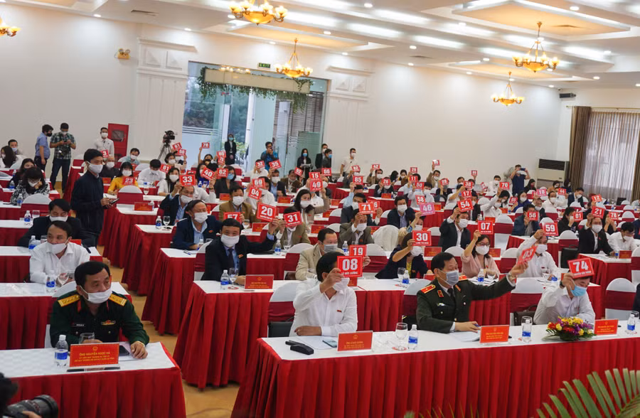 Ông Nguyễn Đức Trung được bầu làm Chủ tịch UBND tỉnh Nghệ An với 80/80 phiếu bầu