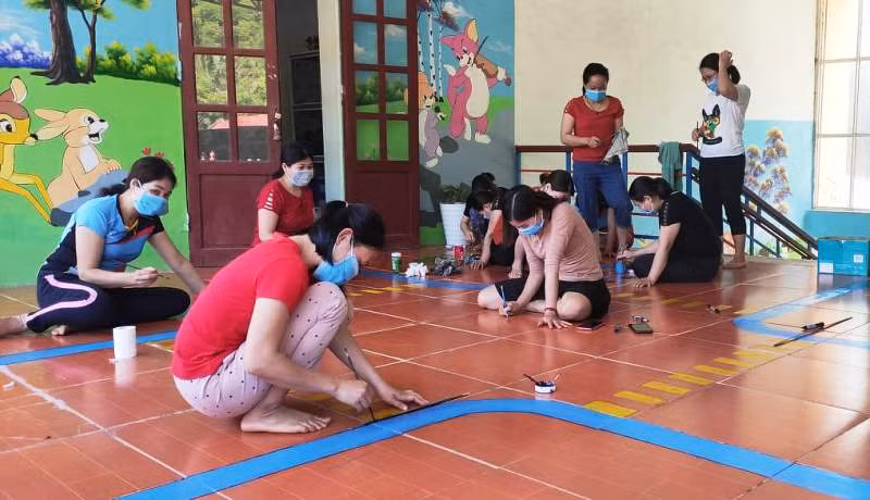 Cô giáo Hà Thị Tiếp - Hiệu trưởng Trường Mầm non Tam Lư cho biết, đến nay nhà trường đã cơ bản hoàn thành công tác chuẩn bị cho năm học 2021-2022.