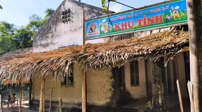 Điểm lẻ (bản Tình), Trường Mầm non Tam Lư đã xuống cấp và khá tạm bợ.