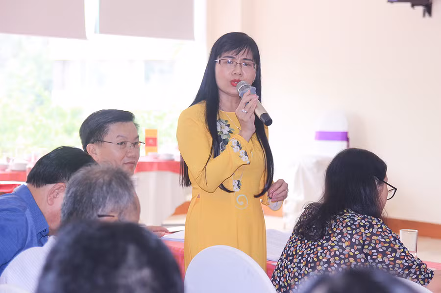 Đại biểu Sở GD&ĐT Thừa Thiên Huế phát biểu tại hội nghị