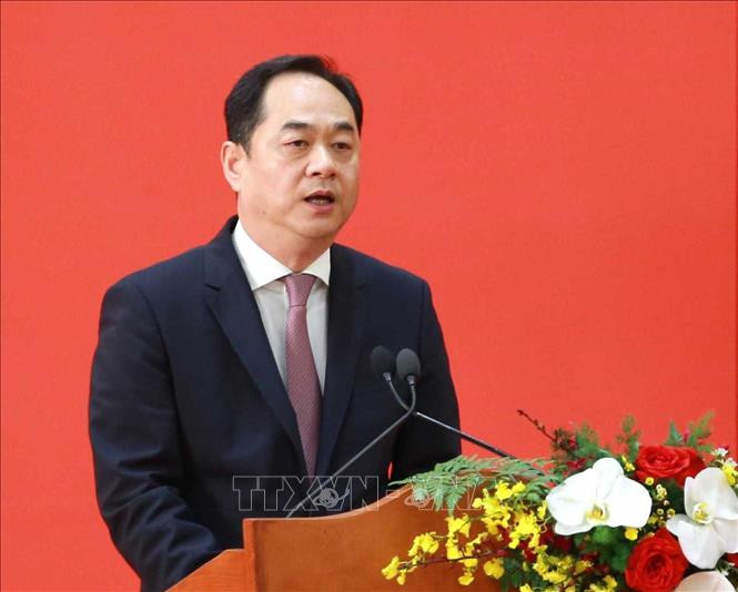 Hội trưởng Hội Hữu nghị Đối ngoại nhân dân Trung Quốc Dương Vạn Minh phát biểu tại buổi gặp gỡ nhân sĩ hữu nghị và thế hệ trẻ Việt Nam - Trung Quốc. Chú thích ảnh