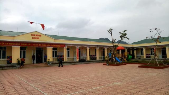 Trường Mầm non Cẩm Sơn (thị trấn Phong Sơn, huyện Cẩm Thủy) đã sẵn sàng đón học sinh trở lại lớp học.