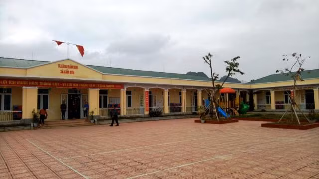 Trường Mầm non Cẩm Sơn (thị trấn Phong Sơn, huyện Cẩm Thủy) đã sẵn sàng đón học sinh trở lại lớp học.