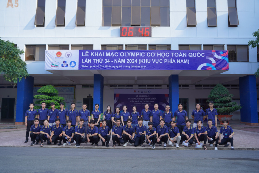 Các đội tuyển tham dự Olympic Cơ học toàn quốc lần thứ 34 phía Nam. Ảnh: Như Quỳnh