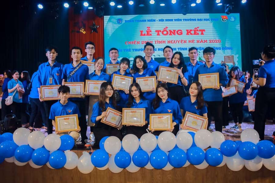 Lễ tổng kết chiến dịch tình nguyện hè 2020 của Đoàn Thanh niên - Hội sinh viên trường ĐH Vinh