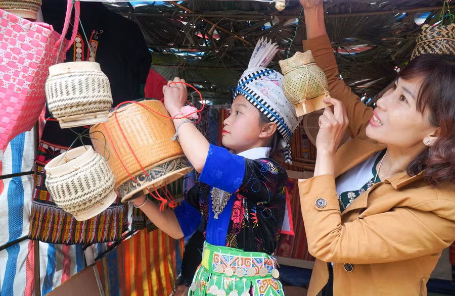 Học sinh huyện miền núi Kỳ Sơn, Nghệ An