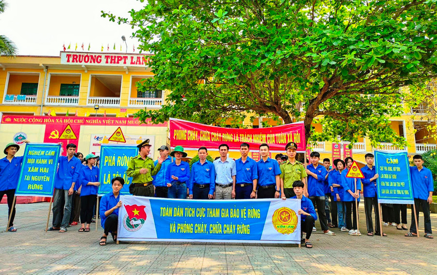 Phong trào tham gia hoạt động phòng cháy chữa cháy rừng của đoàn thanh niên nhà trường. Ảnh: NTCC Phong trào tham gia hoạt động phòng cháy chữa cháy rừng của đoàn thanh niên nhà trường. Ảnh: NTCC