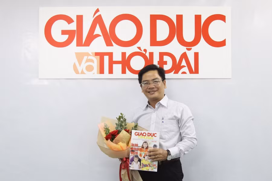 Nhà giáo Lê Ngọc Phong - Hiệu trưởng Trường Tiểu học Nguyễn Thái Bình, Quận 4, TP.HCM. Ảnh: Anh Tuấn.