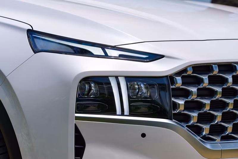 Đèn pha thích ứng Adaptive High Beam (AHB):