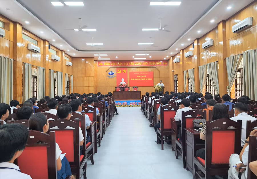 Sở GD&ĐT Nghệ An tổ chức hội nghị tổ chức công tác thi tốt nghiệp THPT năm 2023. Ảnh: Hồ Lài. Sở GD&ĐT Nghệ An tổ chức hội nghị tổ chức công tác thi tốt nghiệp THPT năm 2023. Ảnh: Hồ Lài.