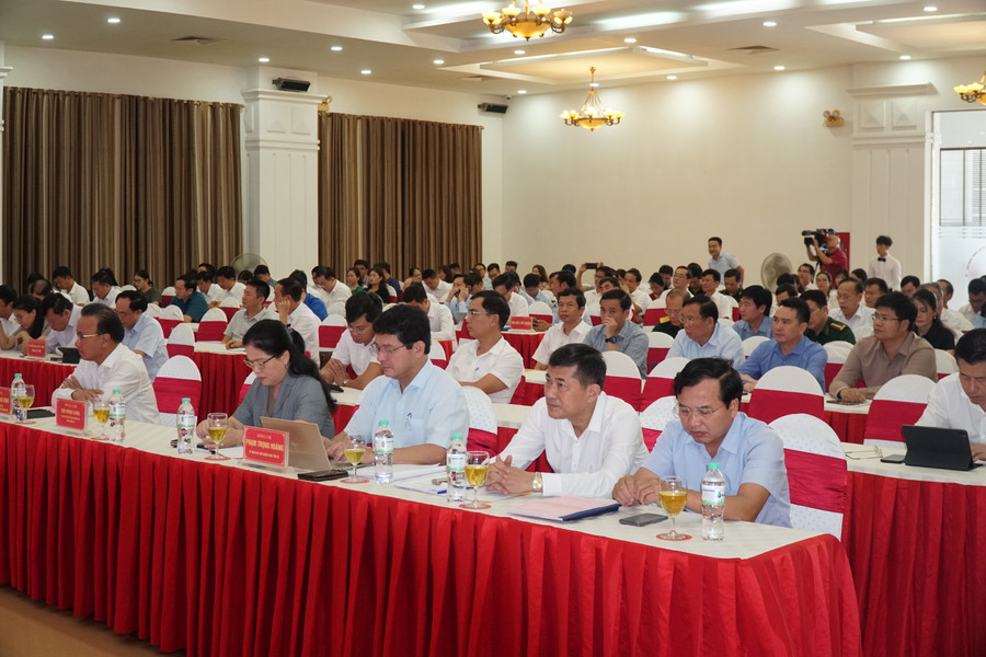 Các đại biểu tham dự Hội nghị tổng kết 10 năm thực hiện Nghị quyết 29 của Tỉnh ủy Nghệ An. Ảnh: Hồ Lài. Các đại biểu tham dự Hội nghị tổng kết 10 năm thực hiện Nghị quyết 29 của Tỉnh ủy Nghệ An. Ảnh: Hồ Lài.