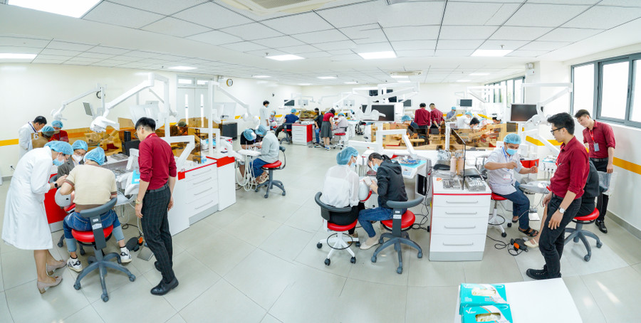 Phòng thực hành ngành Răng - Hàm - Mặt của Trường Đại học Văn Lang. Ảnh: L.My