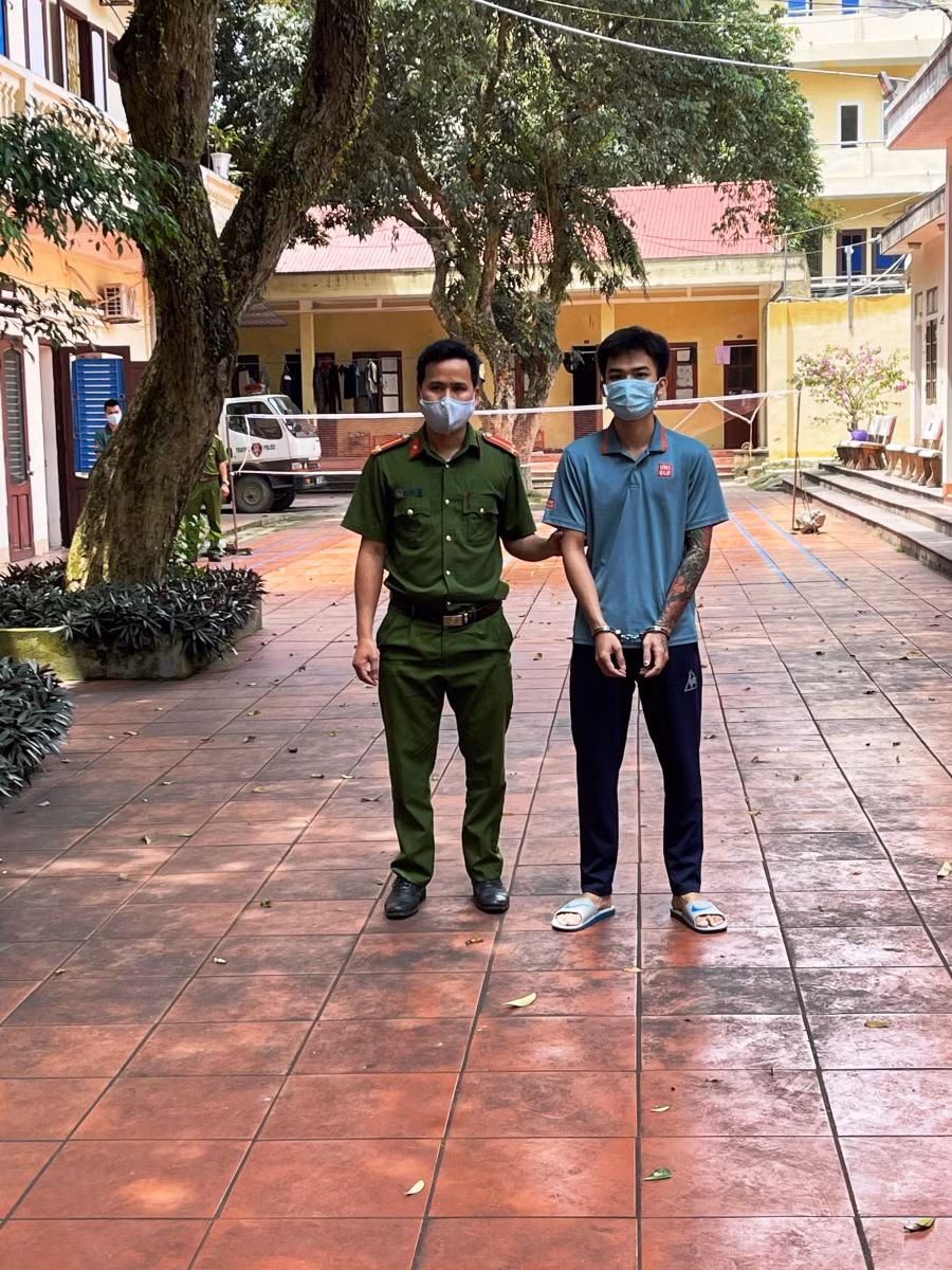 Lê Việt Anh tại cơ quan công an. Ảnh: Công an cung cấp.