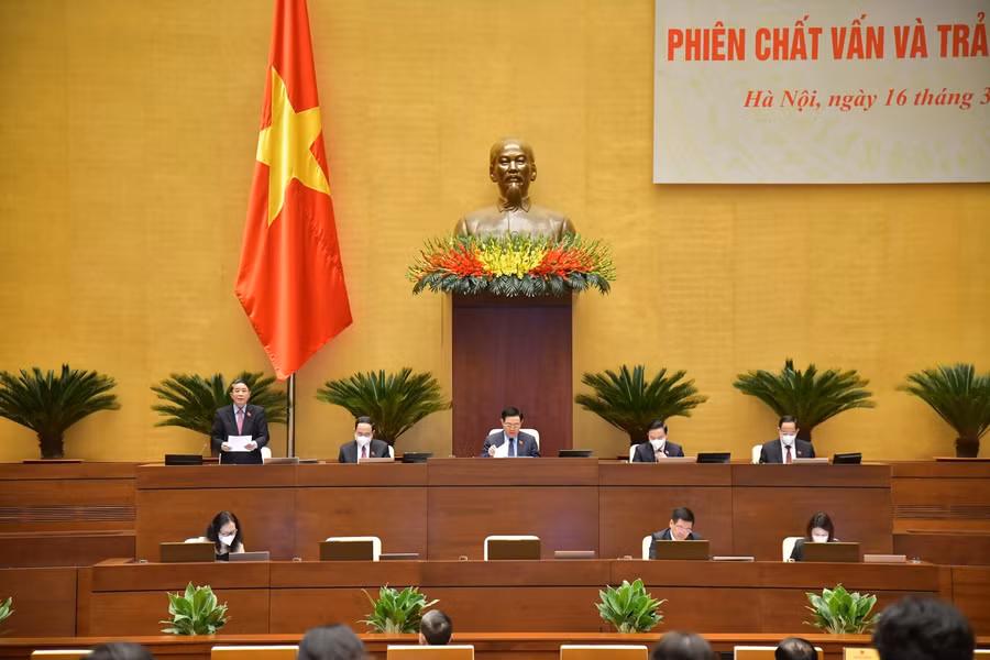 Ủy ban Thường vụ Quốc hội tiến hành chất vấn và trả lời chất vấn đối với Bộ trưởng Bộ Công Thương, Bộ trưởng Bộ Tài nguyên và Môi trường