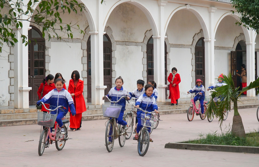 Những hoạt động của nhà trường đã tạo không khí vui tươi, phấn khởi cho học sinh xứ đạo, để các em cảm nhận được trường học thân thiện, tích cực.