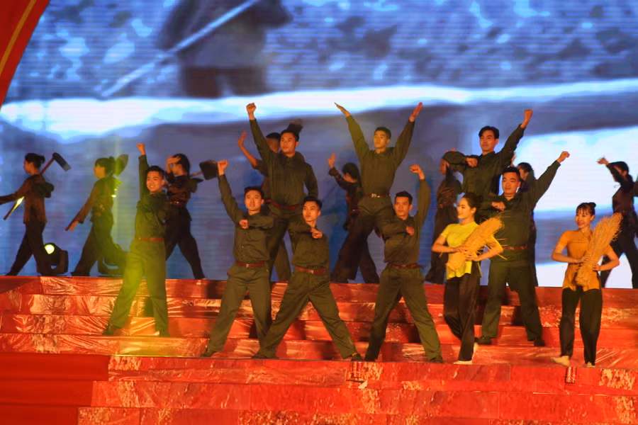 Hình ảnh hào hùng của người lính trong cuộc chiến bảo vệ Tổ quốc