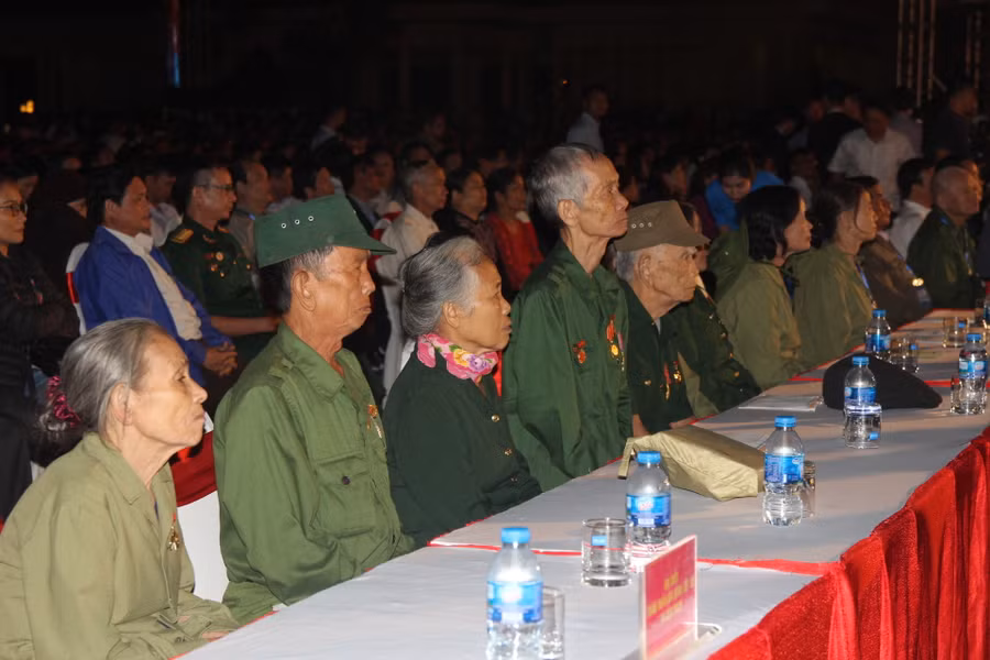 Các cựu TNXP về dự lễ kỷ niệm 50 Truông Bồn