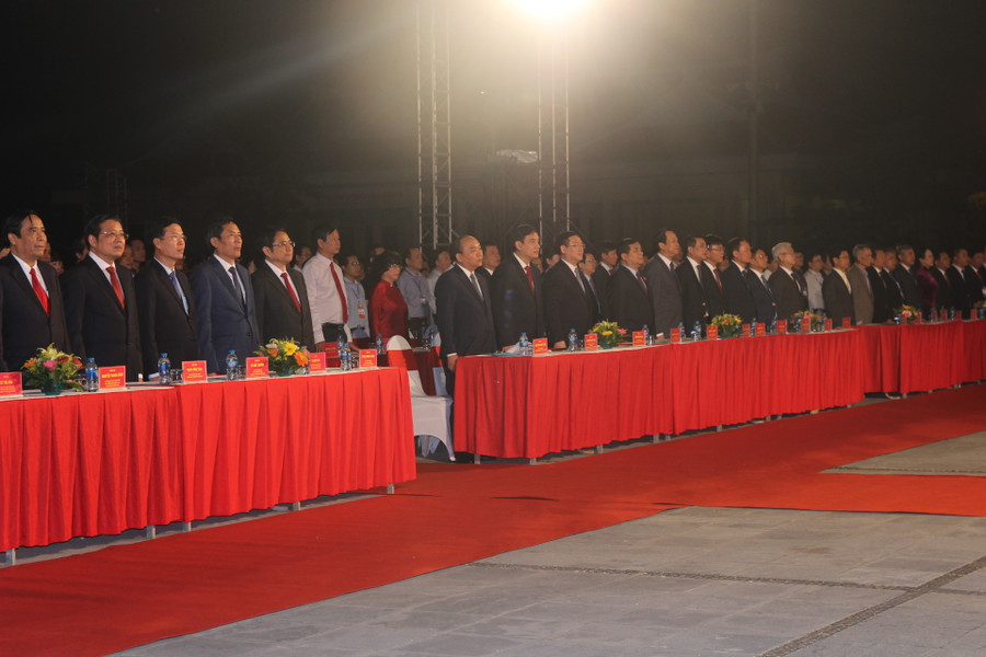 Các đại biểu trung ương và địa phương về dự Lễ kỷ niệm