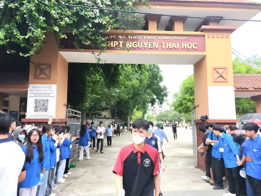 Tại Hội đồng coi thi Trường THPT Nguyễn Thái Học (TP Vĩnh Yên) có 651 thí sinh đăng ký dự thi với 28 phòng thi.