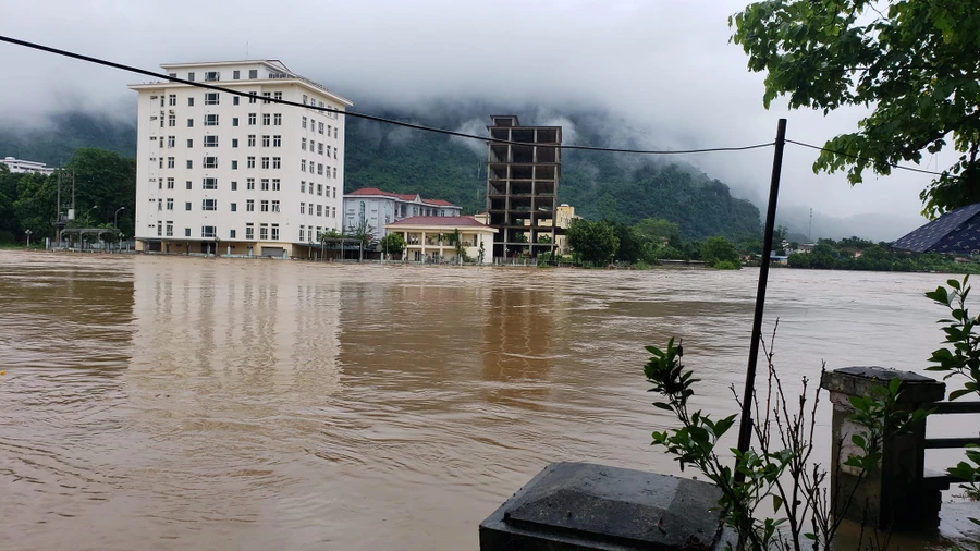 Mưa lũ khiến 2 người ở Hà Giang tử vong.