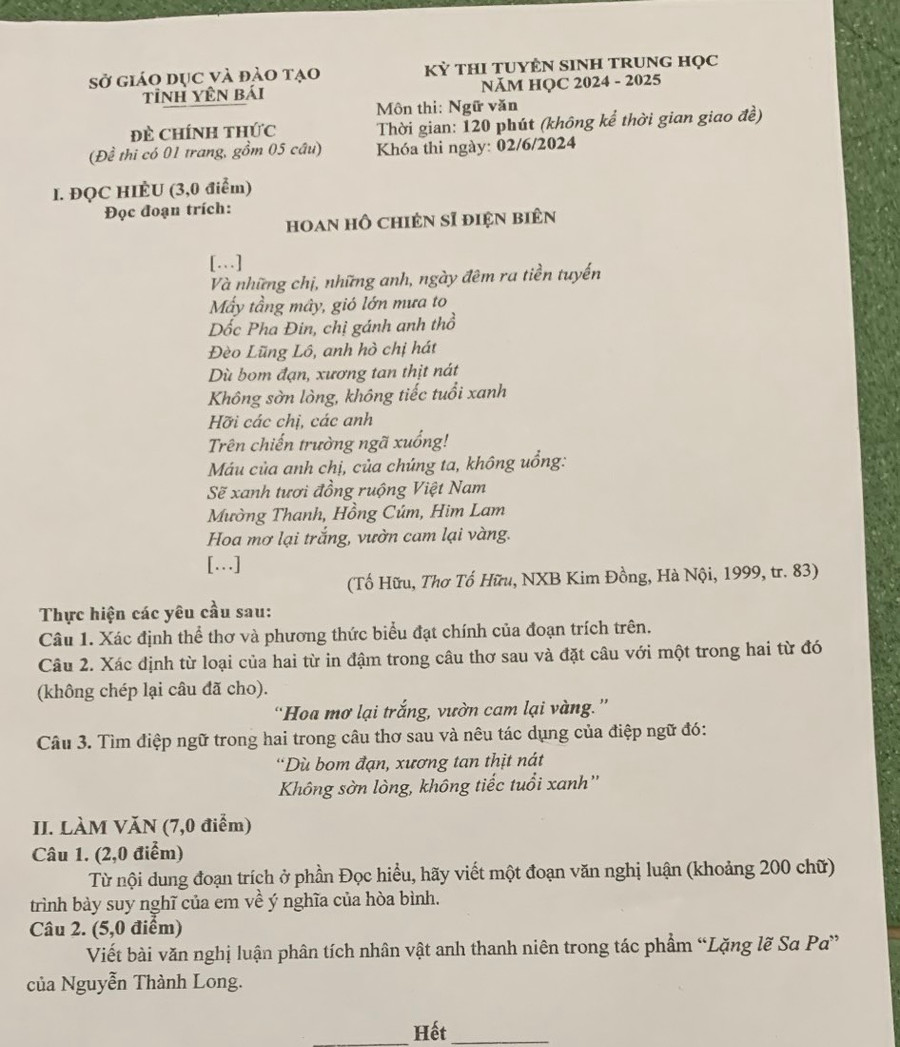 Đề thi môn Ngữ văn năm nay tại Yên Bái được đánh giá khá dễ cho thí sinh dự thi. Đề thi môn Ngữ văn năm nay tại Yên Bái được đánh giá khá dễ cho thí sinh dự thi.