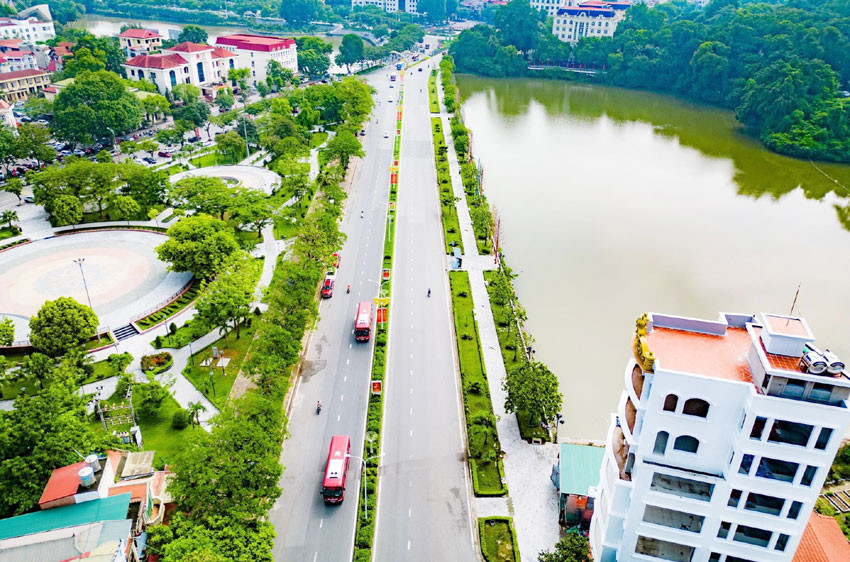 Một góc thành phố Vĩnh Yên. Một góc thành phố Vĩnh Yên.