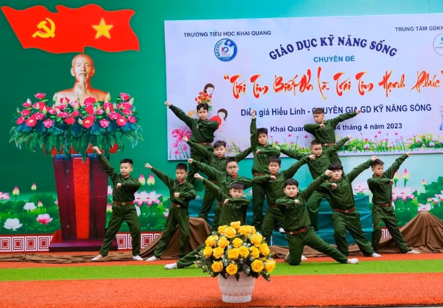 Trường Tiểu học Khai Quang chú trọng giáo dục lối sống, kỹ năng sống cho học sinh.