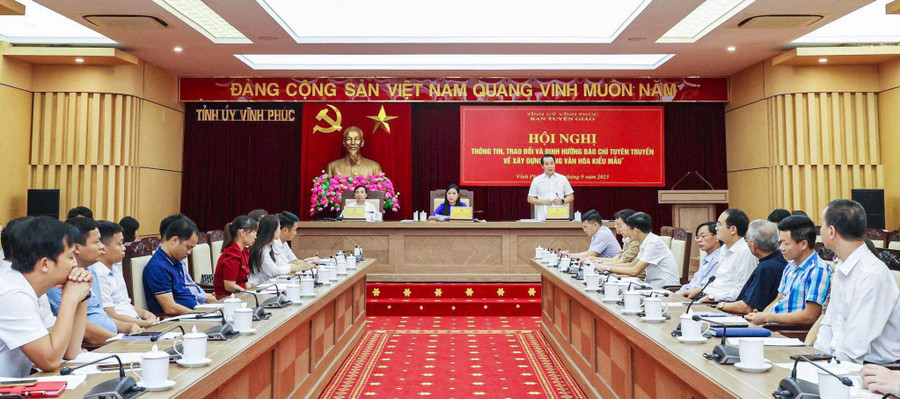 Quang cảnh hội nghị. Quang cảnh hội nghị.