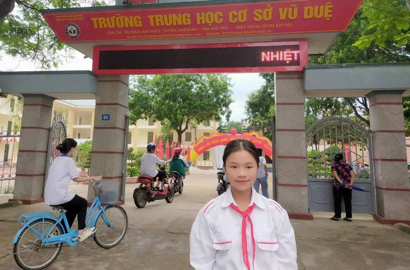 Em Cao Nhật Mai, học sinh Trường THCS Vũ Duệ Em Cao Nhật Mai, học sinh Trường THCS Vũ Duệ