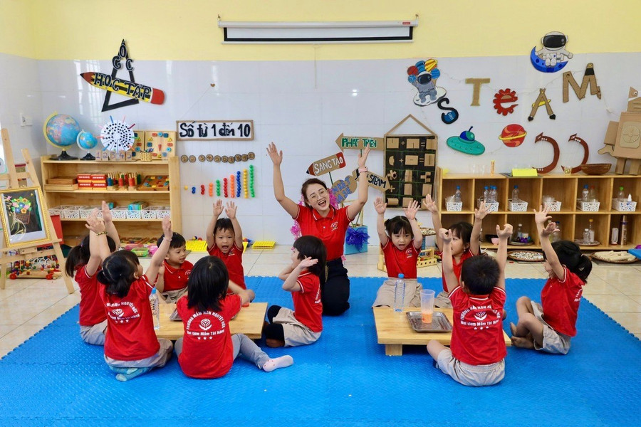 Việc hình thành các biểu tượng toán từ nhỏ giúp trẻ làm quen với thế giới xung quanh.