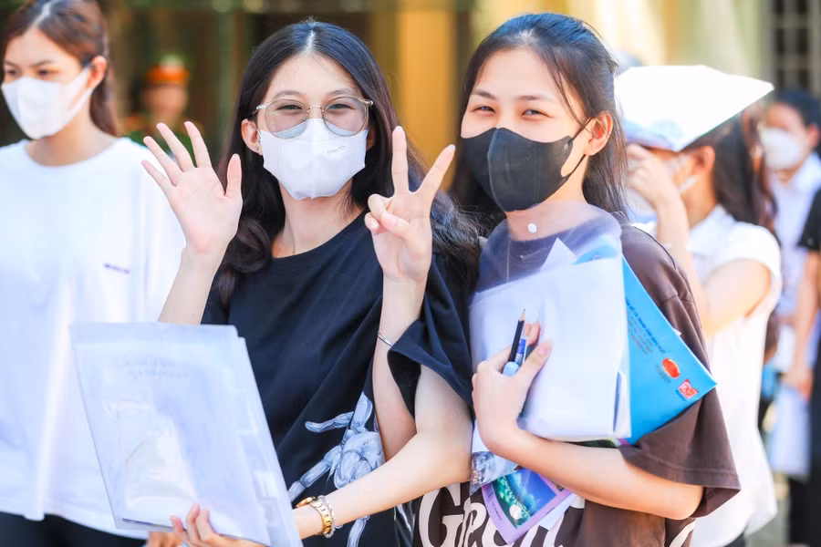 Thí sinh Nghệ An dự thi tổ hợp Khoa học xã hội.