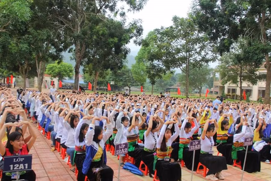 Sau những khó nhọc, thầy và trò Trường THCS – THPT Bá Thước 3 đang hướng tới một ngôi trường hạnh phúc.