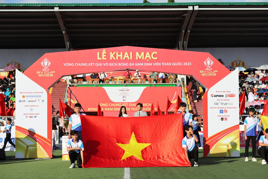 Lễ khai mạc SV Cup 2023 tại Trường Đại học Nha Trang, sáng 16/12. Ảnh: NTU. Lễ khai mạc SV Cup 2023 tại Trường Đại học Nha Trang, sáng 16/12. Ảnh: NTU.