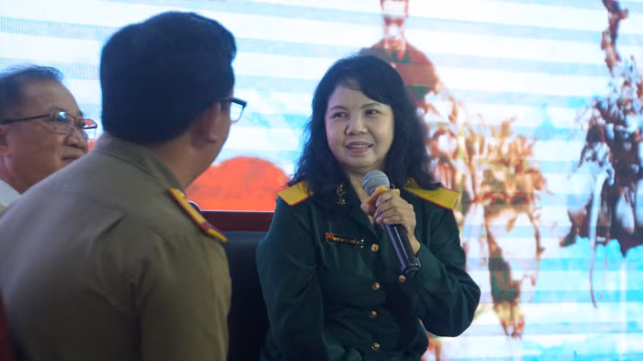 TS Nguyễn Thị Thanh Kiều giao lưu với sinh viên tại chương trình. Ảnh: Lê Nam