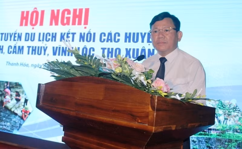 Phó Chủ tịch Thường trực UBND tỉnh Thanh Hóa Nguyễn Văn Thi phát biểu tại buổi lễ. (Ảnh: HA)