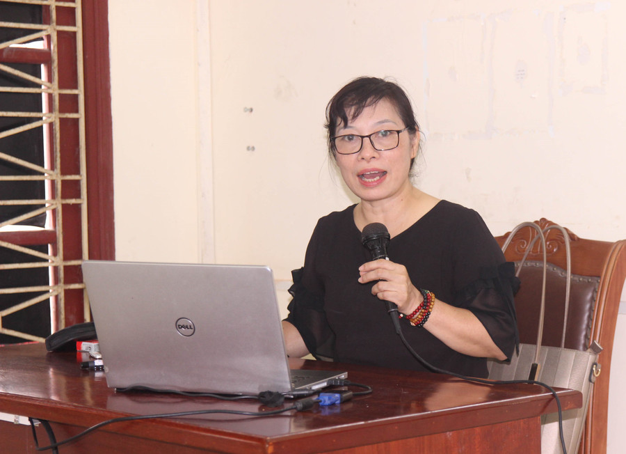 PGS.TS. Chu Thị Thủy An - Phó trưởng Khoa Giáo dục (ĐH Vinh) phụ trách lớp bồi dưỡng môn Tiếng Việt PGS.TS. Chu Thị Thủy An - Phó trưởng Khoa Giáo dục (ĐH Vinh) phụ trách lớp bồi dưỡng môn Tiếng Việt