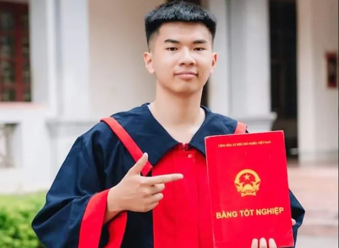 Lê Viết Khang (học sinh Trường THPT Thái Hòa, Nghệ An) giành thủ khoa thi đánh giá tư duy Đại học Bách khoa Hà Nội lần thứ 4 năm 2024. Ảnh: NVCC
