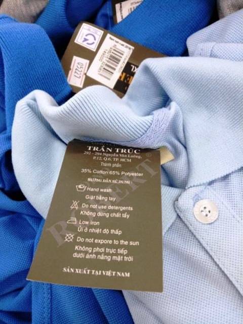 Hàng may mặc được sản xuất tại Việt Nam bày bán ở siêu thị BigC TP.Thanh Hóa. Hàng may mặc được sản xuất tại Việt Nam bày bán ở siêu thị BigC TP.Thanh Hóa.