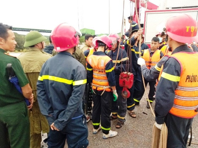 Lực lượng Cảnh sát Phòng cháy chữa cháy- Công an tỉnh Thanh Hóa triển khai công tác cứu nạn, cứu hộ.