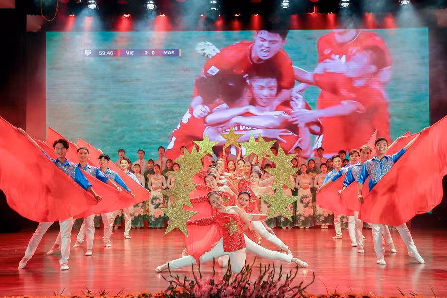 Đại hội thi đua yêu nước ngành giáo dục lần thứ VII: Động lực để "cháy" hết mình cho sự nghiệp trồng người ảnh 9