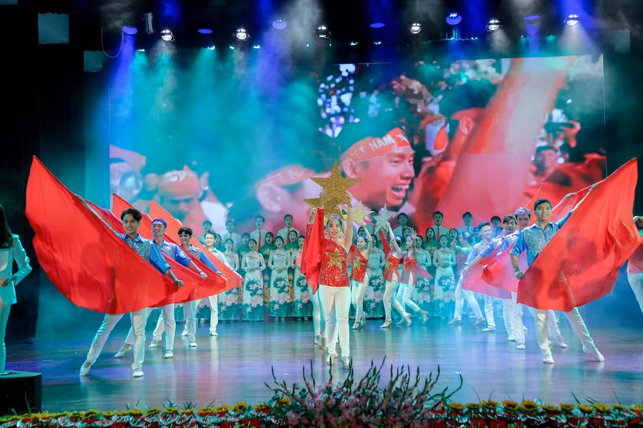 Đại hội thi đua yêu nước ngành giáo dục lần thứ VII: Động lực để "cháy" hết mình cho sự nghiệp trồng người ảnh 8