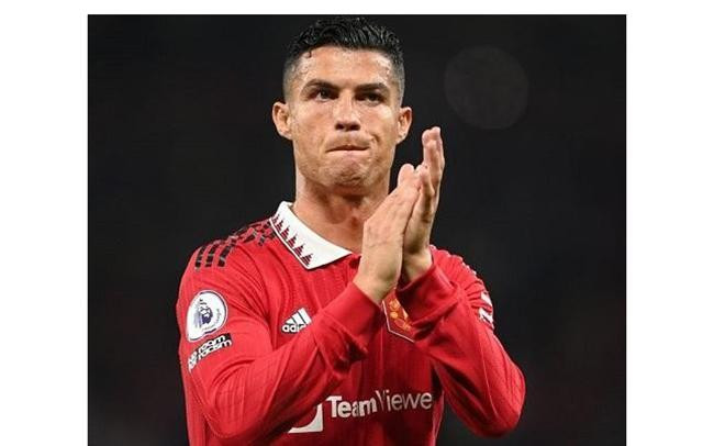 Ronaldo nhiều khả năng tiếp tục ở lại Man United.