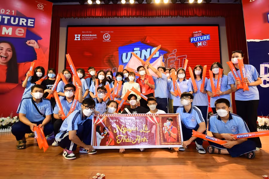 Các cổ động viên nhiệt tình của cuộc thi Future Me