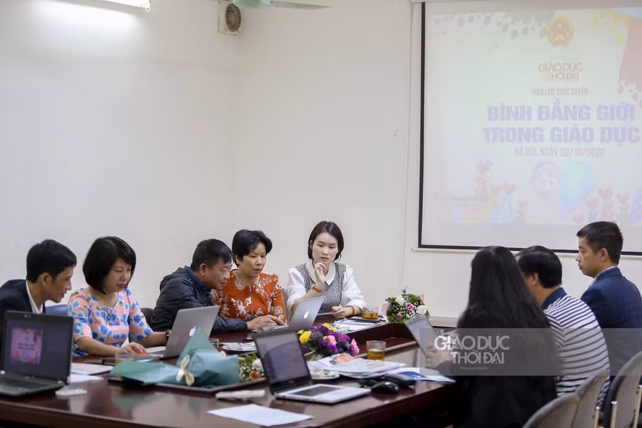 Quang cảnh buổi GLTT: Bình đẳng giới trong giáo dục