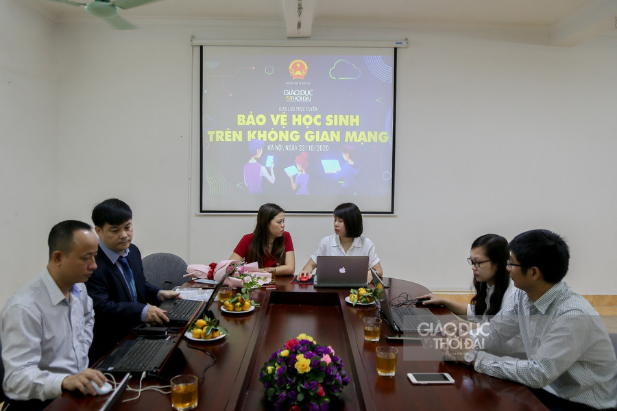 Giao lưu trực tuyến: Bảo vệ học sinh trên không gian mạng