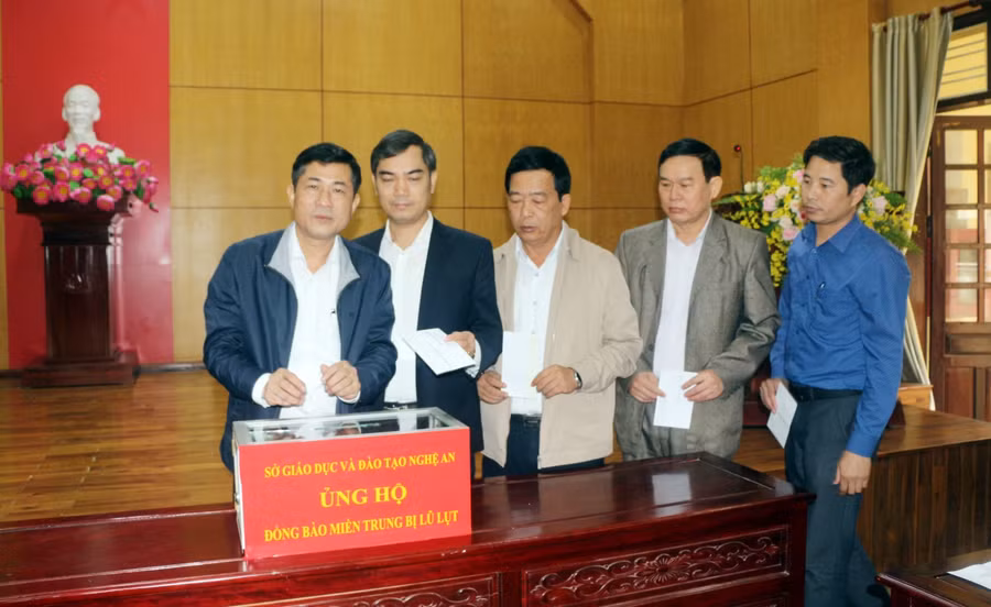 Giao lưu trực tuyến: Đồng hành cùng thầy trò vùng lũ ảnh 58