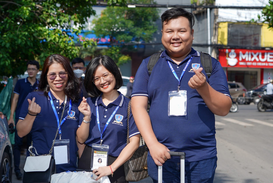 Cán bộ, giảng viên Trường ĐH Nguyễn Tất Thành di chuyển về tỉnh Bà Rịa - Vũng Tàu để thực hiện nhiệm vụ. Ảnh: NTTU