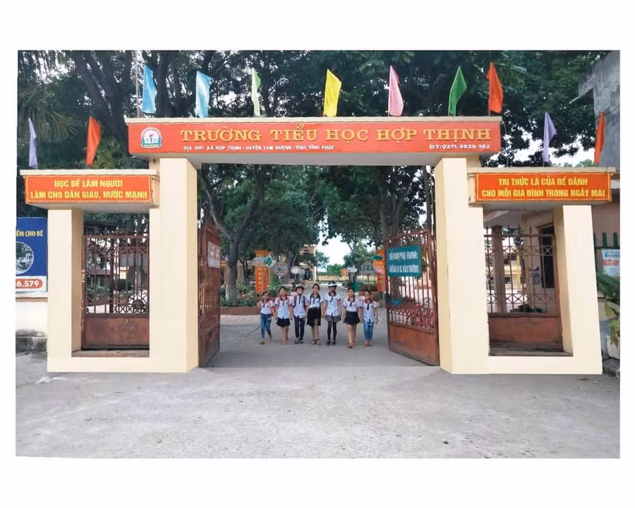 Cơ sở vật chất nhà trường được đầu tư khang trang, hiện đại.